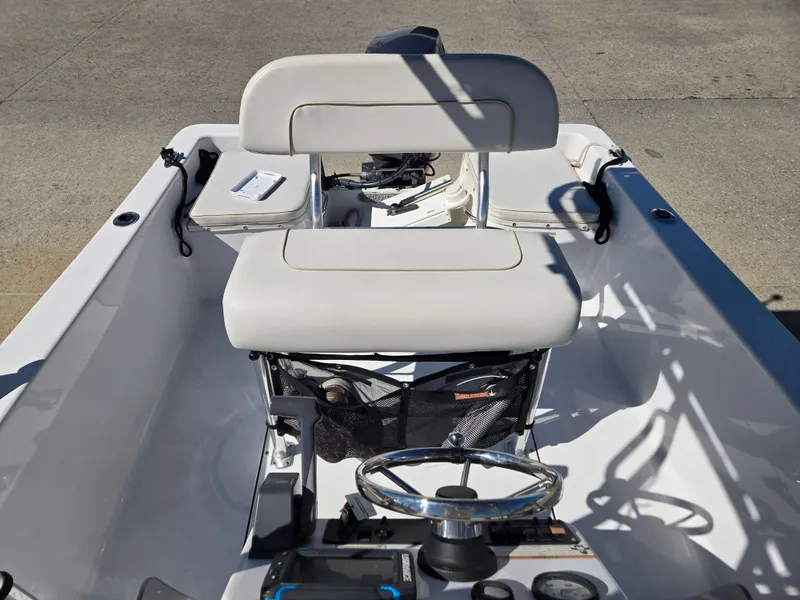 Slide: The Image of Sportsman 19 ISLAND REEF 2016 - 4