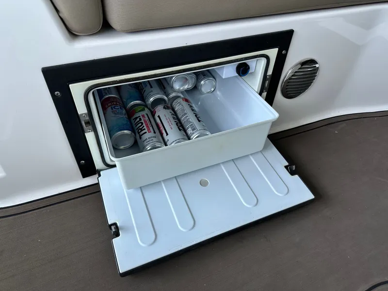 Slide: The Image of Regal 28 Express 2013 - 15