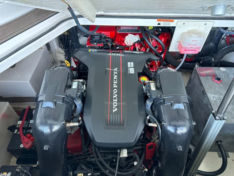 Slide: The Image of Regal 28 Express 2013 - 3