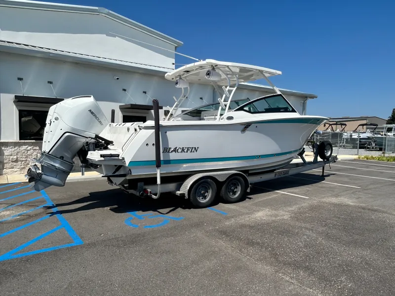 Slide: The Image of Blackfin 272 DC 2019 - 3