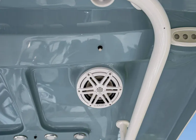 Slide: The Image of Sea Hunt Ultra 229 2026 - 12