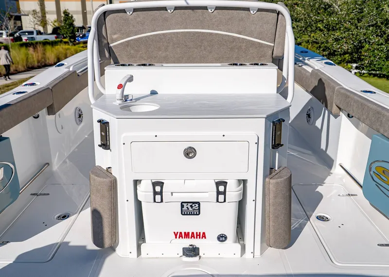 Slide: The Image of Sea Hunt Ultra 275 CB 2026 - 15