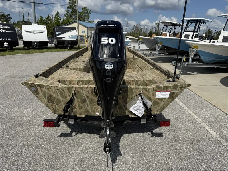 Slide: The Image of Lowe Roughneck Tiller 1660 Deluxe 2026 - 3