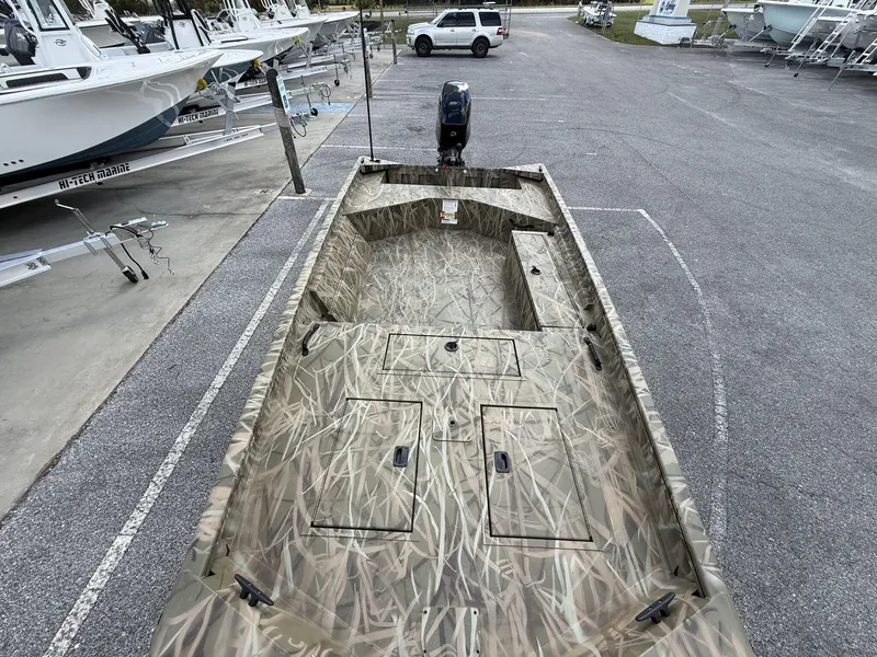 Slide: The Image of Lowe Roughneck Tiller 1660 Deluxe 2026 - 6