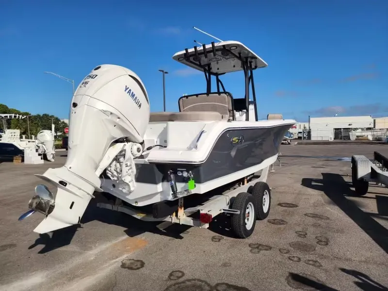 Slide: The Image of Sea Hunt Ultra 234 2026 - 14