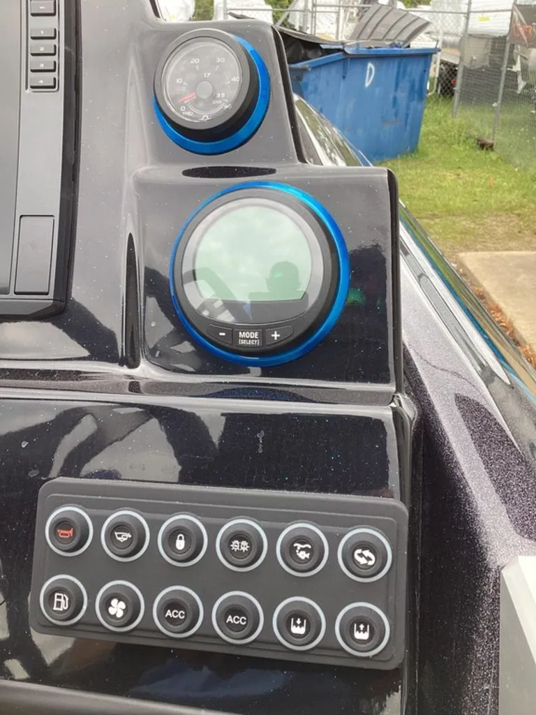 Slide: The Image of Bass Cat Cougar FTD SP 2026 - 36