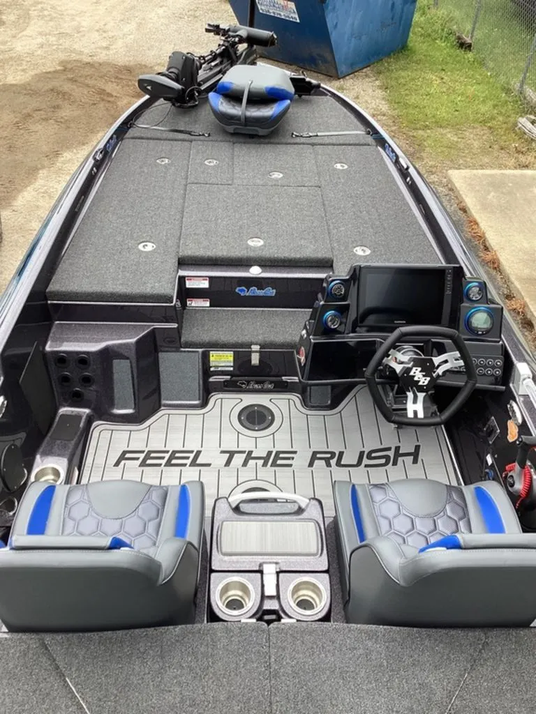 Slide: The Image of Bass Cat Cougar FTD SP 2026 - 65