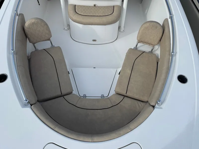 Slide: The Image of Sportsman Heritage 231 Center Console 2020 - 8