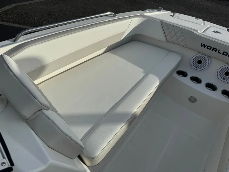 Slide: The Image of World Cat 230 SD 2026 - 10