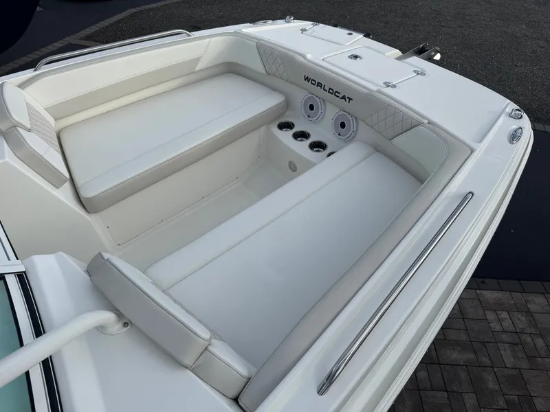 Slide: The Image of World Cat 230 SD 2026 - 7