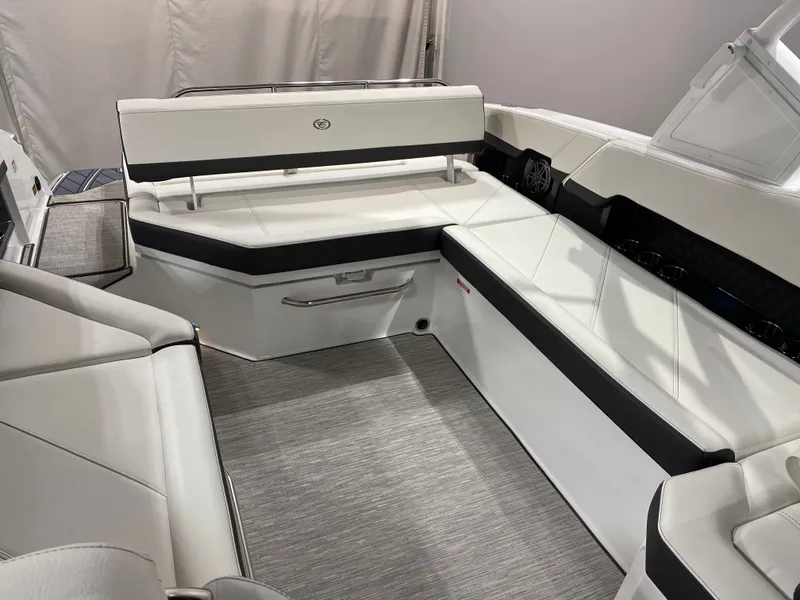 Slide: The Image of Cobalt R8 2026 - 16