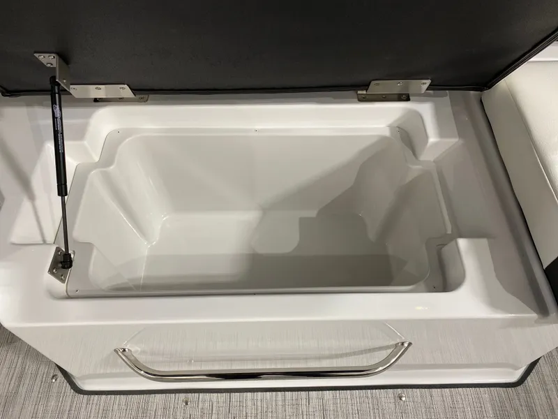 Slide: The Image of Cobalt R8 2026 - 17