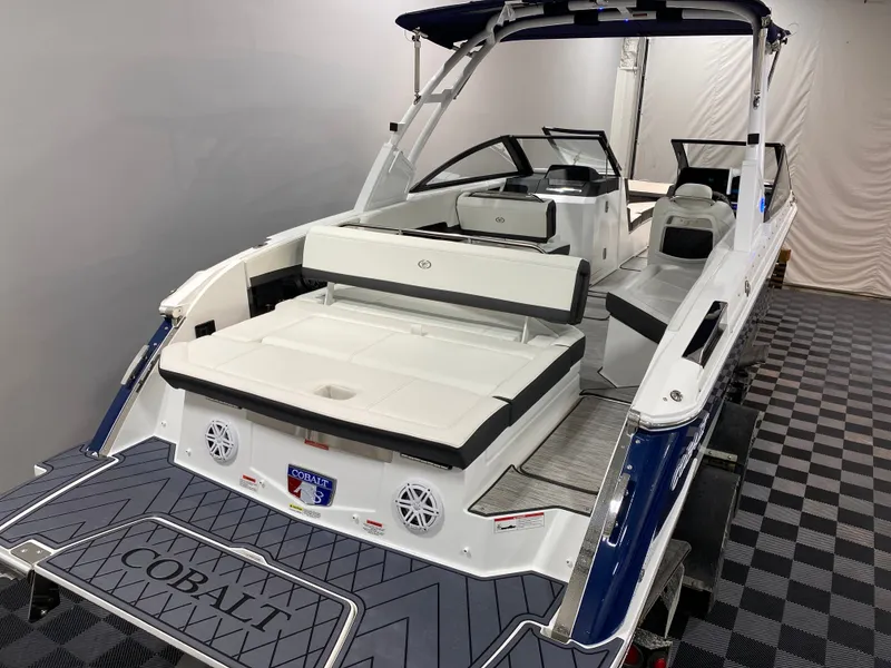 Slide: The Image of Cobalt R8 2026 - 5