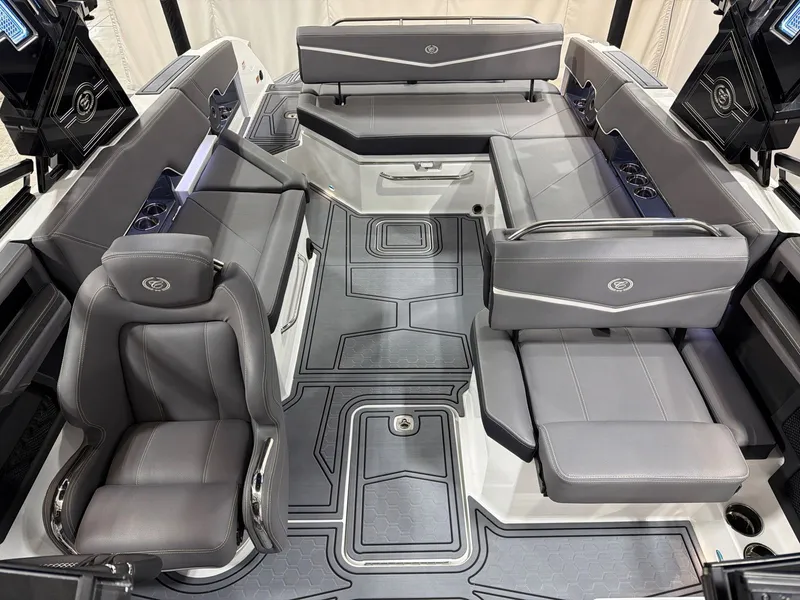 Slide: The Image of Cobalt R8 Surf 2026 - 13