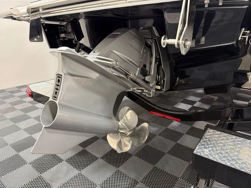 Slide: The Image of Cobalt R8 Surf 2026 - 5