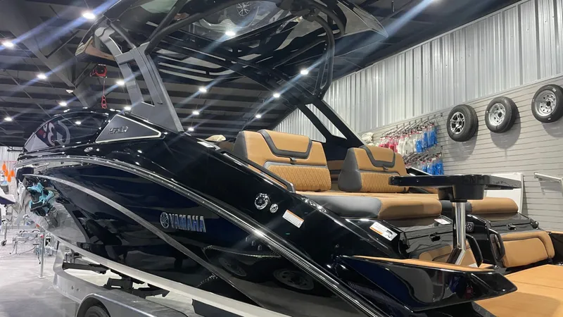 Slide: The Image of Yamaha 275SD 2026 - 4