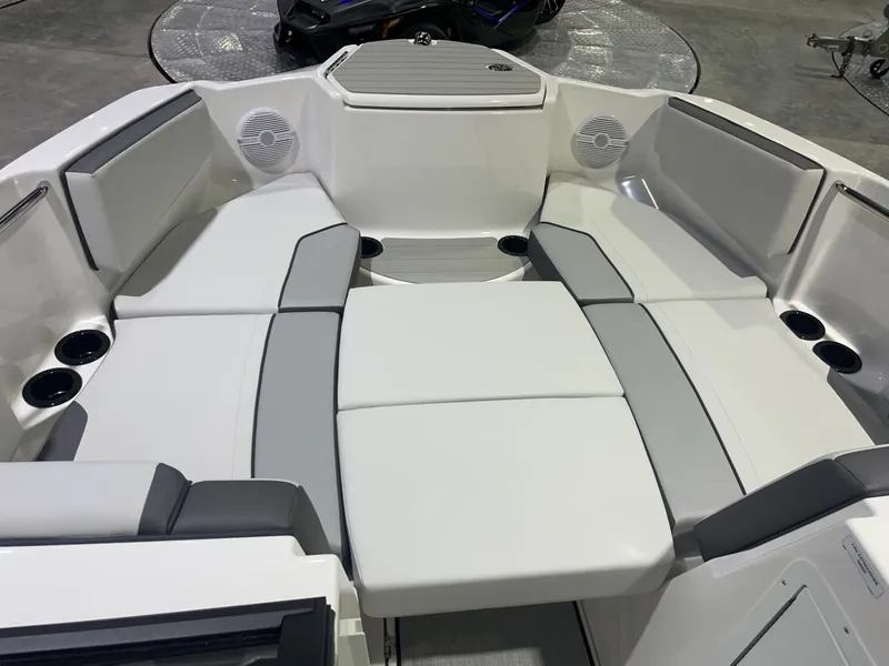 Slide: The Image of Yamaha AR220 2026 - 6