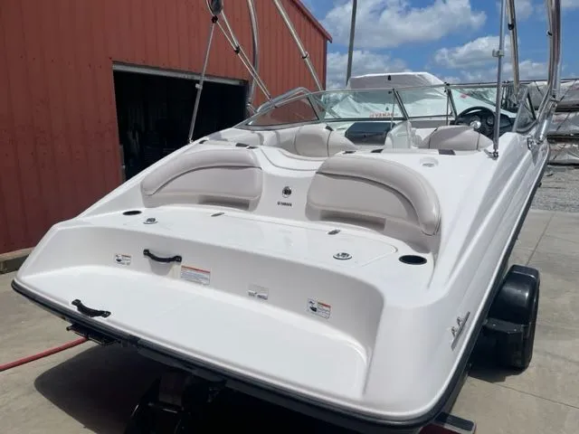 Slide: The Image of Yamaha SX190 2012 - 5