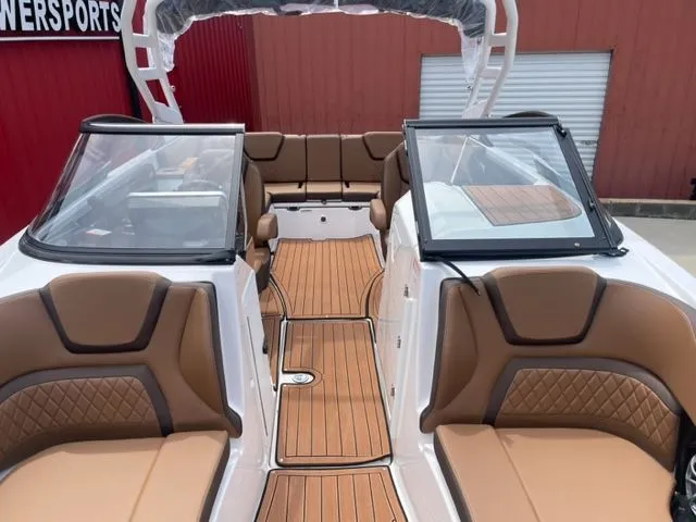 Slide: The Image of Yamaha 252S 2025 - 13