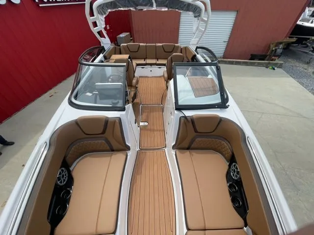 Slide: The Image of Yamaha 252S 2025 - 14