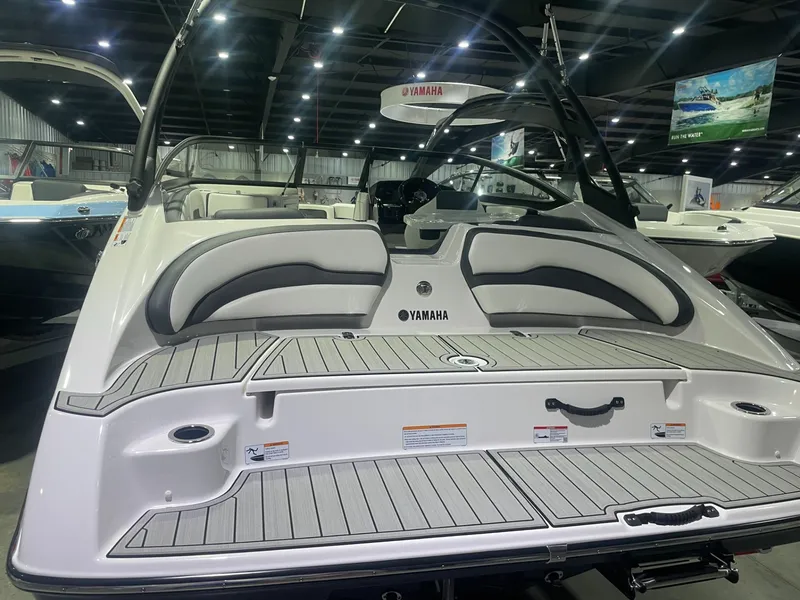 Slide: The Image of Yamaha AR195 2025 - 5