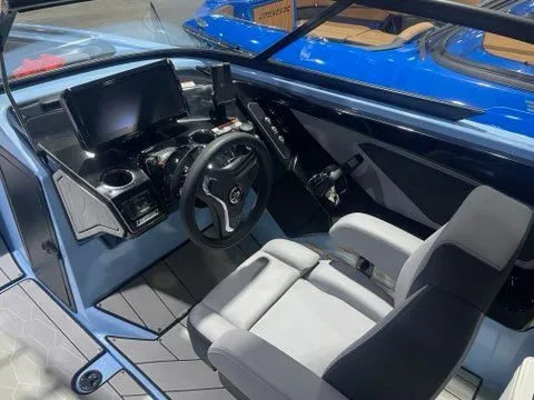 Slide: The Image of Yamaha 255XD 2025 - 6