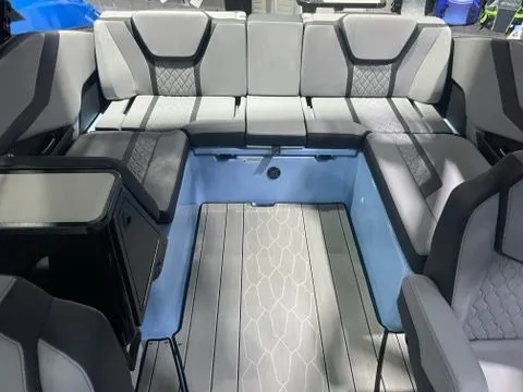 Slide: The Image of Yamaha 255XD 2025 - 7