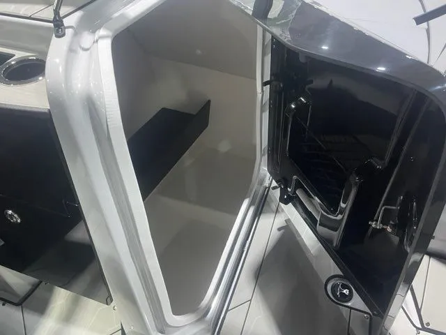 Slide: The Image of Yamaha 255XD 2025 - 10