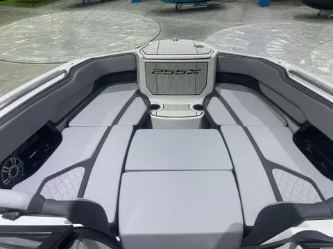 Slide: The Image of Yamaha 255XD 2025 - 5