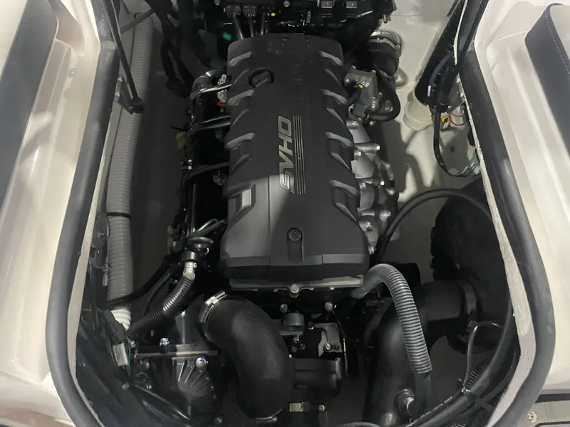 Slide: The Image of Yamaha 195S 2025 - 11