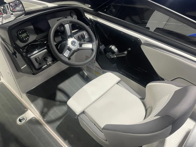 Slide: The Image of Yamaha AR190 2025 - 6