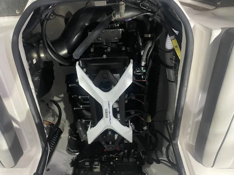 Slide: The Image of Yamaha AR190 2025 - 9