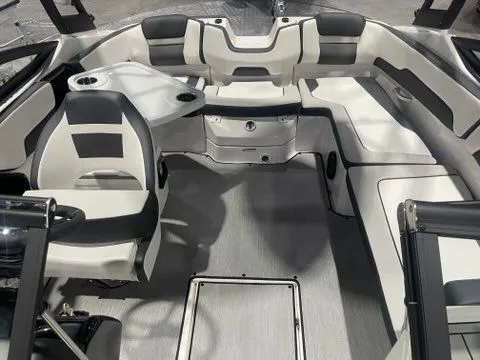 Slide: The Image of Yamaha AR195 2025 - 3