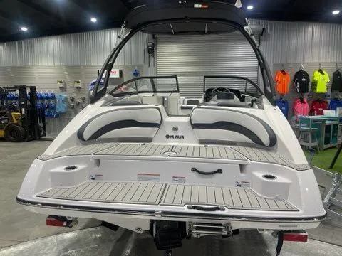 Slide: The Image of Yamaha AR195 2025 - 6