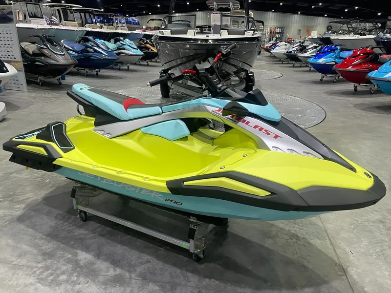 Slide: The Image of Yamaha JetBlaster PRO 3-Up 2025 - 5