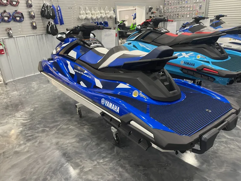 Slide: The Image of Yamaha VX CRUISER HO 2024 - 3