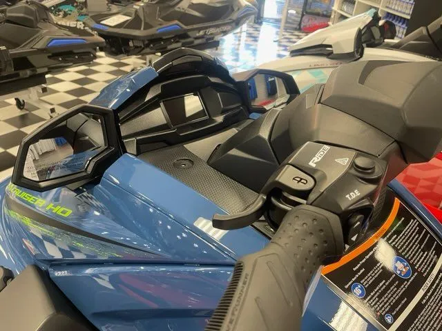 Slide: The Image of Yamaha VX Cruiser HO with Audio 2025 - 3