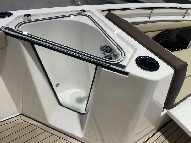 Slide: The Image of Yamaha 252 FSH Sport 2025 - 12