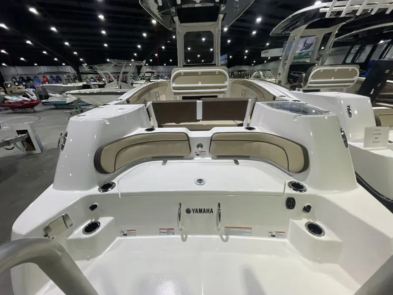 Slide: The Image of Yamaha 252 FSH Sport 2025 - 5