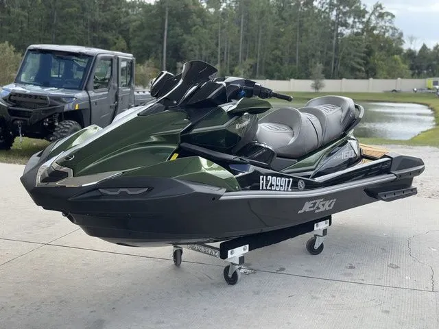 Slide: The Image of Kawasaki ULTRA 160LX 2025 - 3