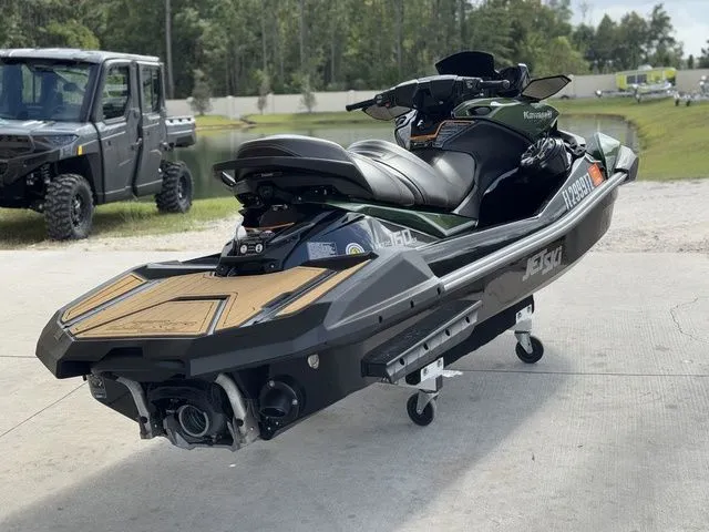 Slide: The Image of Kawasaki ULTRA 160LX 2025 - 9