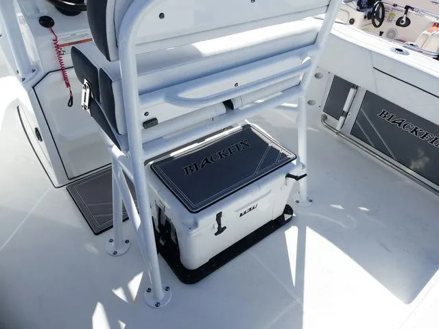 Slide: The Image of Blackfin 222 CC 2023 - 14