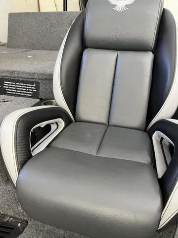 Slide: The Image of Phoenix Bass Boat 919 ProXP 2023 - 3