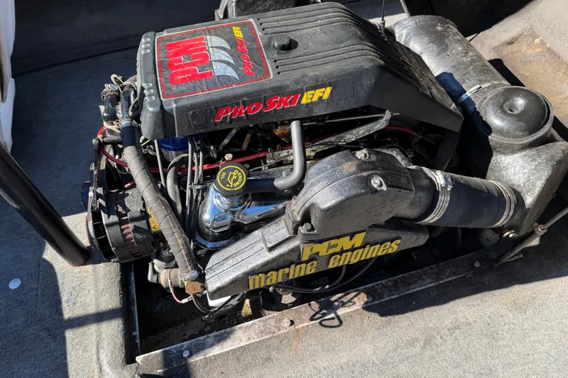 Slide: The Image of 1995 Correct Craft Ski Nautique engine, PCM Pro Ski EFI, marine engine detail. - 40