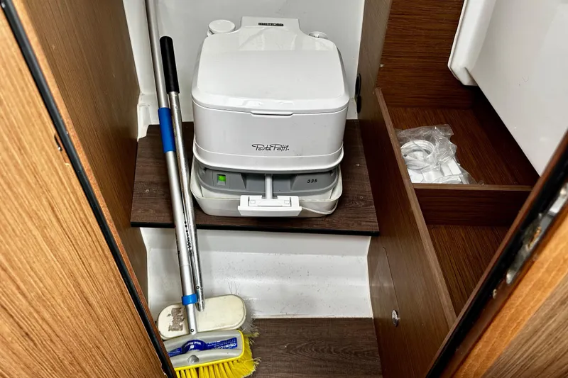 Slide: The Image of 2020 Jeanneau Leader 7.5 Walkaround WA “ LADY LILY” Offered by Northstar Yacht Sales - Please Contact: Chris Carney, CPYB at 401-633-2070 - 17