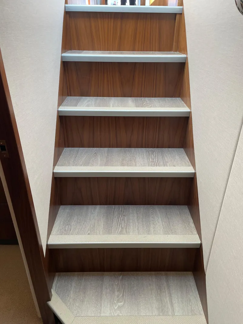 Slide: The Image of Riviera 505 SUV 2022 - 54