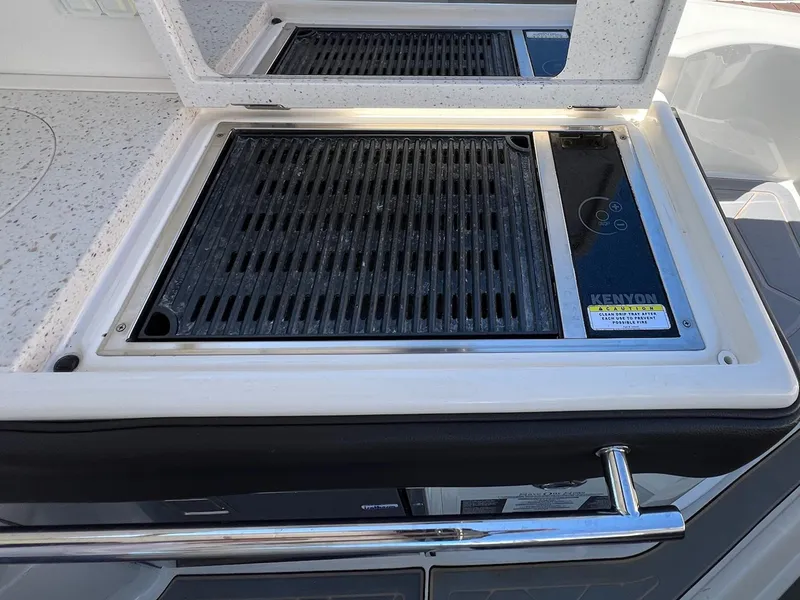 Slide: The Image of Built-in grill on 2019 Sea Ray Sundancer 320 Outboard yacht. - 30