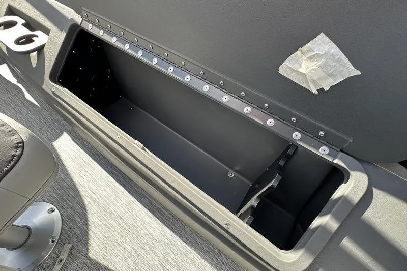 Slide: The Image of 2026 Bennington S 20 SF boat interior with seating and cup holders. - 17