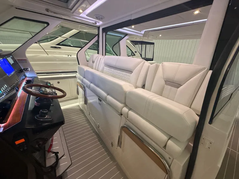 Slide: The Image of Tiara 48 LS 2024 - 26