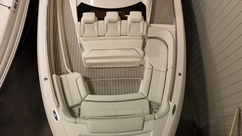 Slide: The Image of Tiara 48 LS 2024 - 3